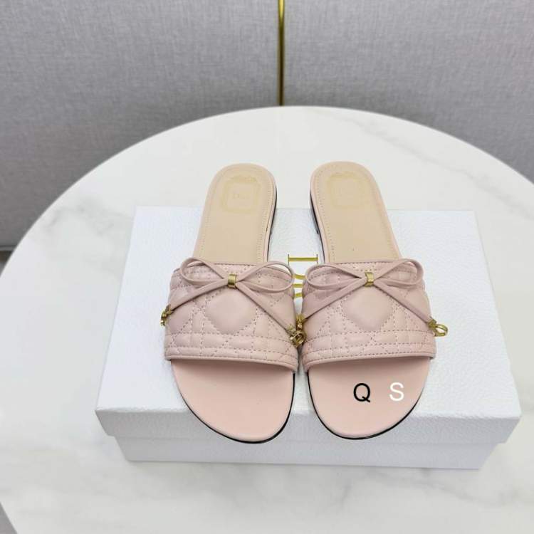 Picture of Dior Shoes _SKUDiorsz35-40Y05073831